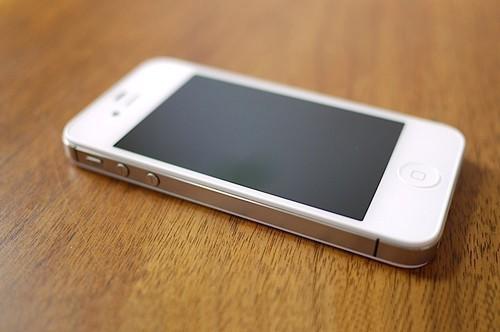 【二手苹果iphone4s】出售港行全新苹果4s手